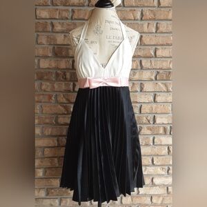 Jessica McClintock For Gunne Sax Vintage 90's/Y2K Halter Style Dress With Bow.